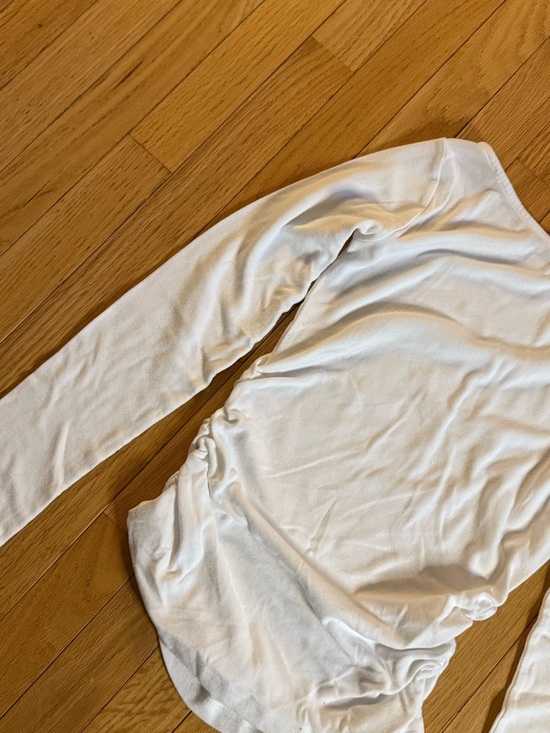 cinched white long sleeve top - Picture 5 of 7
